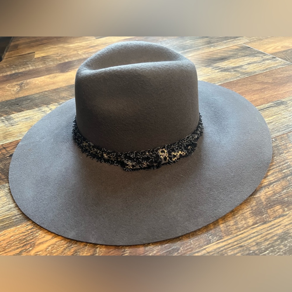 Grey Felt Fedora hat